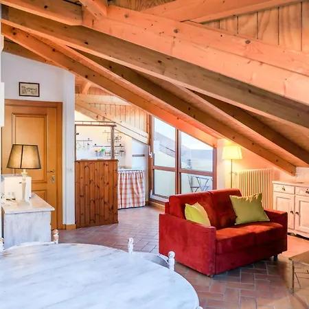 Torretta 9 By Design Apartment Bellano